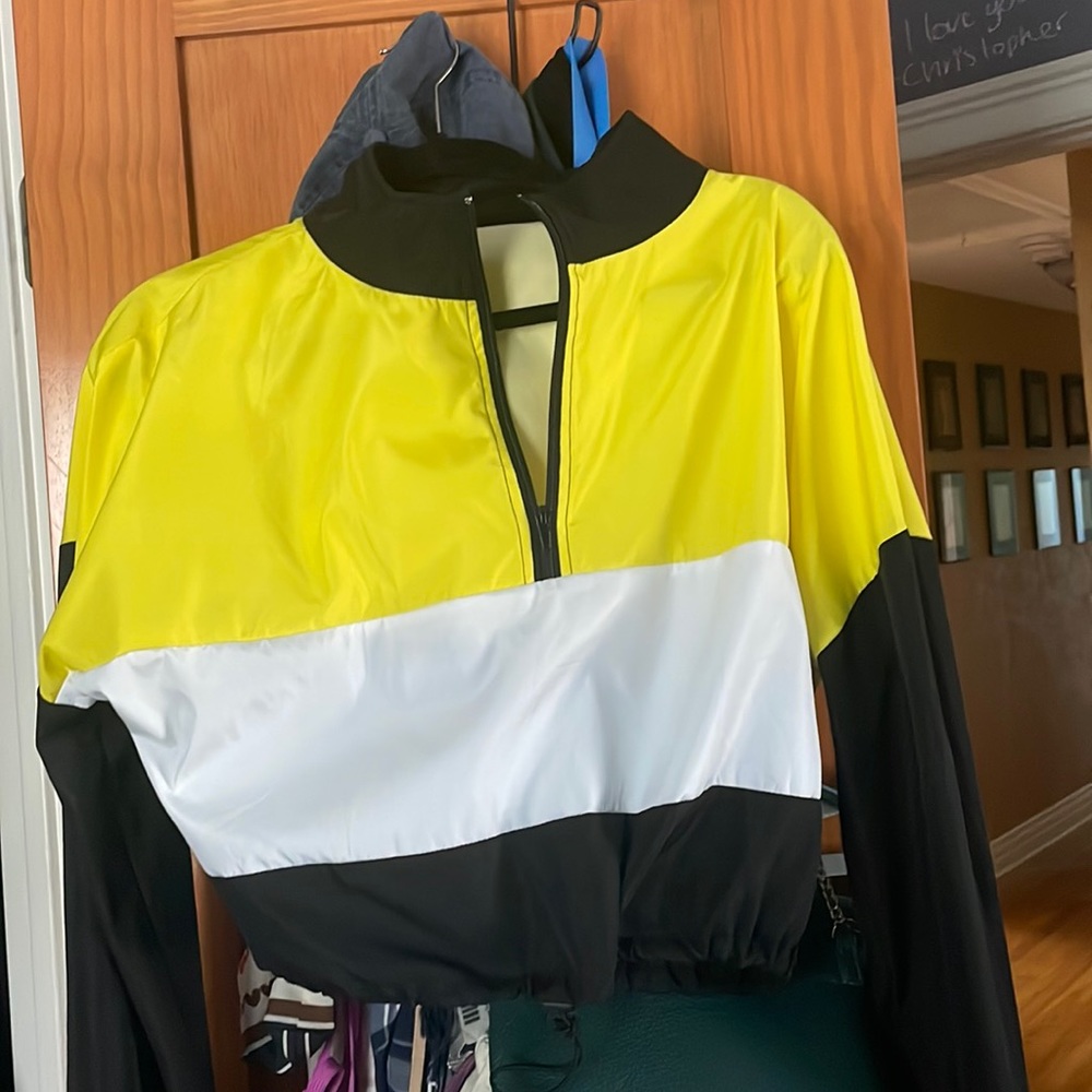 Medium cropped race hoodie